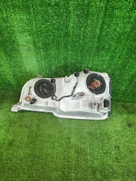 ФАРА НА TOYOTA PROGRES JCG10