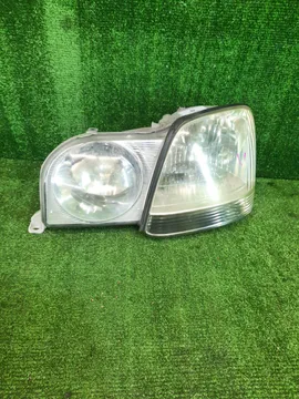 ФАРА НА TOYOTA PROGRES JCG10