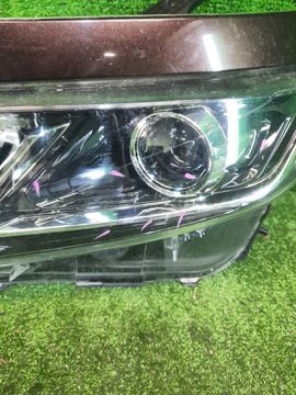 ФАРА НА NISSAN SERENA C27