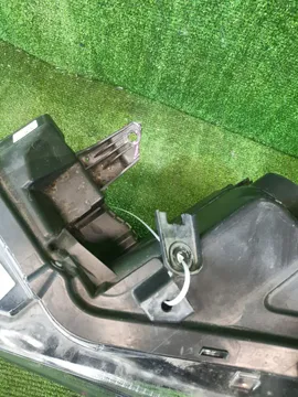 ФАРА НА NISSAN LEAF ZE1