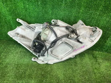 ФАРА НА TOYOTA CALDINA AZT246