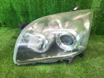 ФАРА НА TOYOTA AVENSIS AZT251