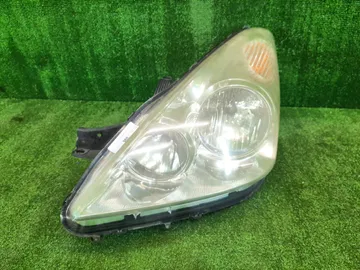 ФАРА НА TOYOTA WISH ZNE10