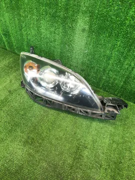 ФАРА НА MAZDA AXELA BK5P