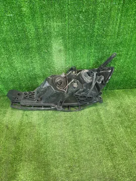 ФАРА НА MAZDA AXELA BK5P