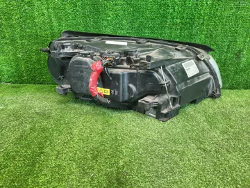 ФАРА НА VOLVO V70