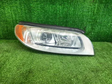 ФАРА НА VOLVO V70