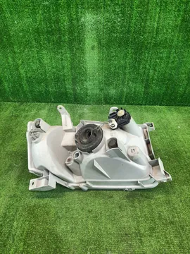 ФАРА НА TOYOTA SUCCEED NCP51