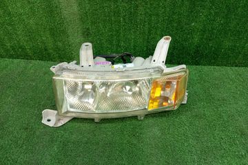 ФАРА НА TOYOTA BB NCP30