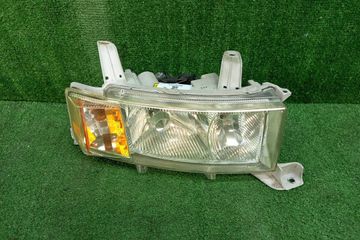 ФАРА НА TOYOTA BB NCP30