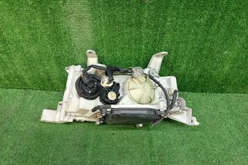 ФАРА НА TOYOTA BB NCP30