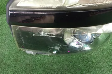 ФАРА НА TOYOTA VOXY ZRR70G