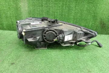 ФАРА НА AUDI A3 8V