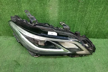 ФАРА НА TOYOTA CROWN AZSH20