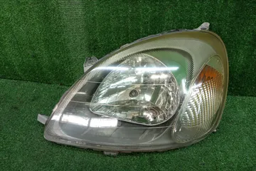 ФАРА НА TOYOTA VITZ NCP10