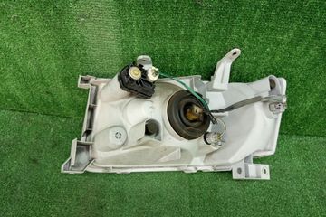 ФАРА НА TOYOTA SUCCEED NCP51V