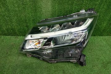 ФАРА НА TOYOTA TANK M900A