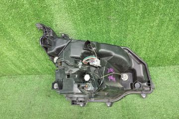 ФАРА НА TOYOTA TANK M900A