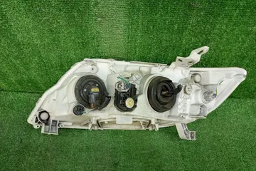ФАРА НА TOYOTA COROLLA NZE121