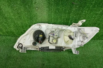 ФАРА НА TOYOTA COROLLA NZE121
