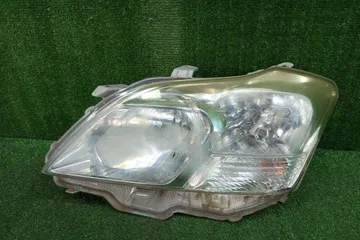 ФАРА НА TOYOTA PREMIO ZRT260