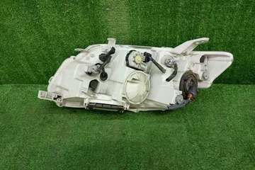 ФАРА НА TOYOTA COROLLA  AXIO NZE141