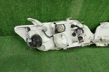 ФАРА НА TOYOTA COROLLA  AXIO NZE141