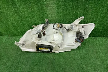 ФАРА НА TOYOTA COROLLA  AXIO NZE141