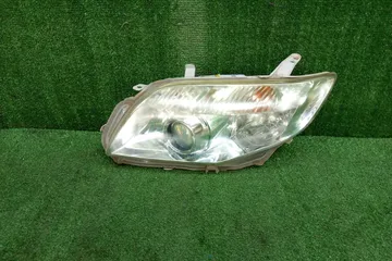 ФАРА НА TOYOTA COROLLA  AXIO NZE141