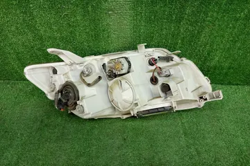 ФАРА НА TOYOTA COROLLA  AXIO NZE141