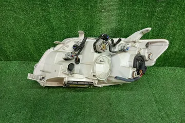 ФАРА НА TOYOTA COROLLA  AXIO NZE141