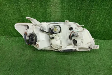 ФАРА НА TOYOTA COROLLA  AXIO NZE141
