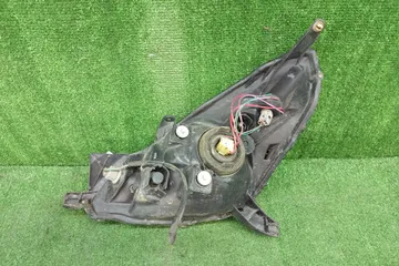ФАРА НА TOYOTA OPA ZCT10