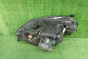 ФАРА НА NISSAN SKYLINE V35