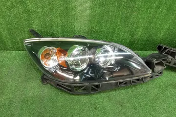 ФАРА НА MAZDA AXELA BK5P