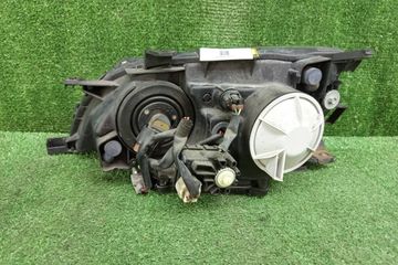 ФАРА НА TOYOTA CALDINA ST210G