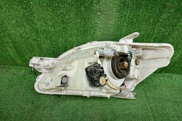 ФАРА НА TOYOTA BELTA SCP92