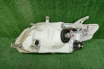 ФАРА НА TOYOTA COROLLA  AXIO NZE141