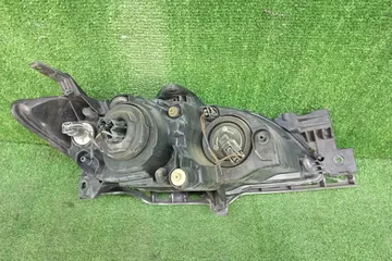 ФАРА НА MAZDA AXELA BK3P