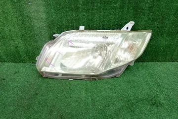 ФАРА НА TOYOTA COROLLA  AXIO NZE141