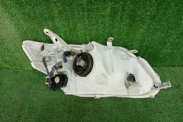 ФАРА НА TOYOTA COROLLA  AXIO NZE141