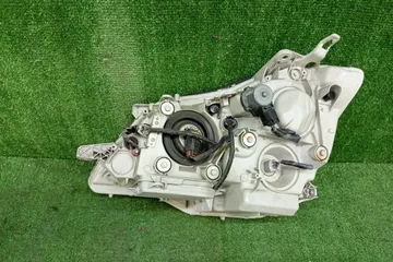 ФАРА НА TOYOTA CROWN GRS180