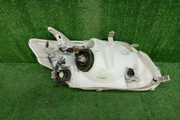 ФАРА НА TOYOTA COROLLA  AXIO NZE141