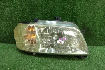 ФАРА НА NISSAN CUBE Z10