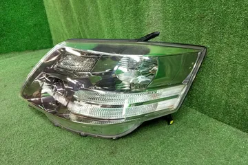 ФАРА НА TOYOTA ALPHARD MNH10W
