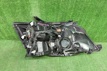 ФАРА НА TOYOTA ALPHARD MNH10W