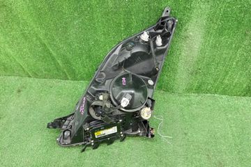 ФАРА НА TOYOTA PRIUS NHW20