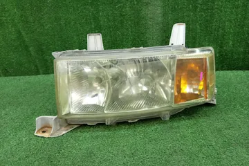ФАРА НА TOYOTA BB NCP30