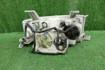 ФАРА НА TOYOTA BB NCP30