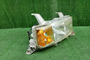 ФАРА НА TOYOTA BB NCP30